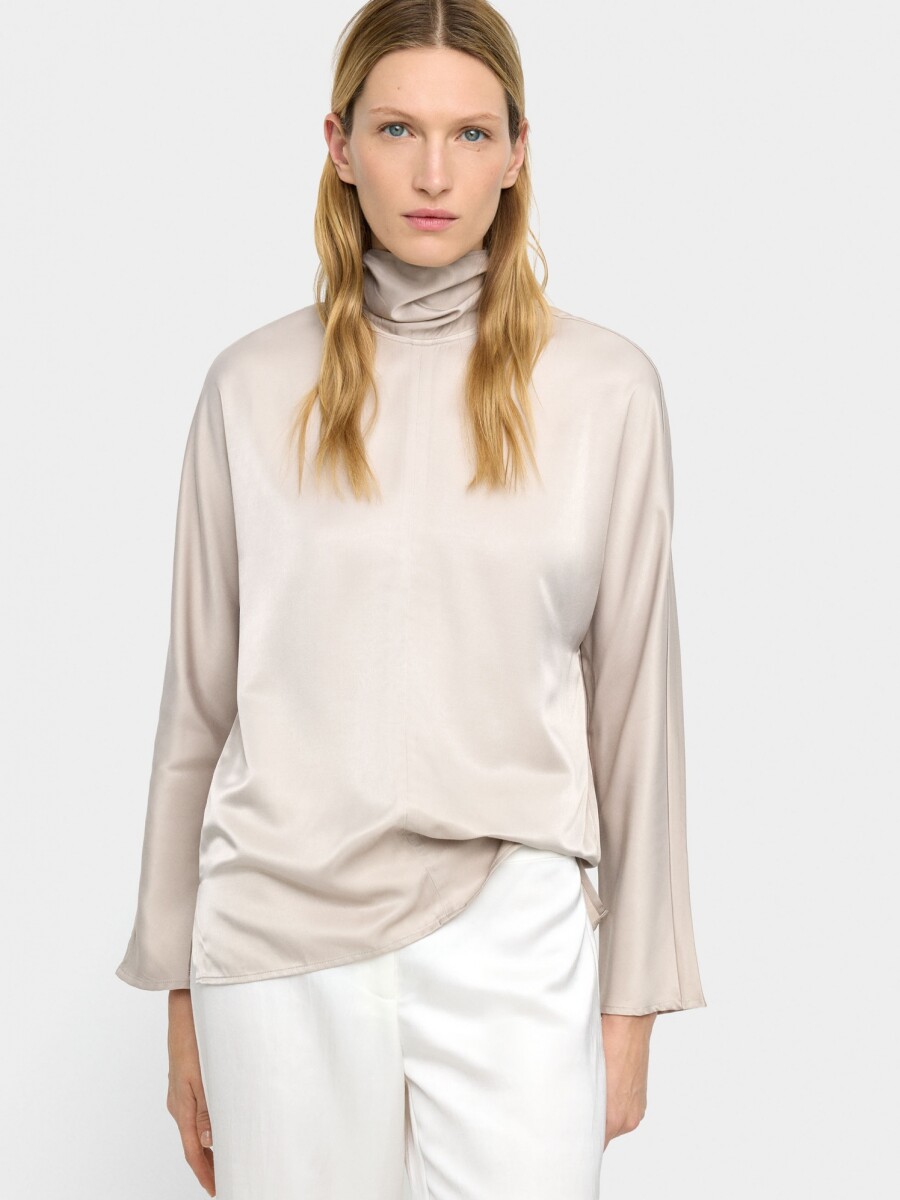 Blusa Satinada Con Cuello Alto beige