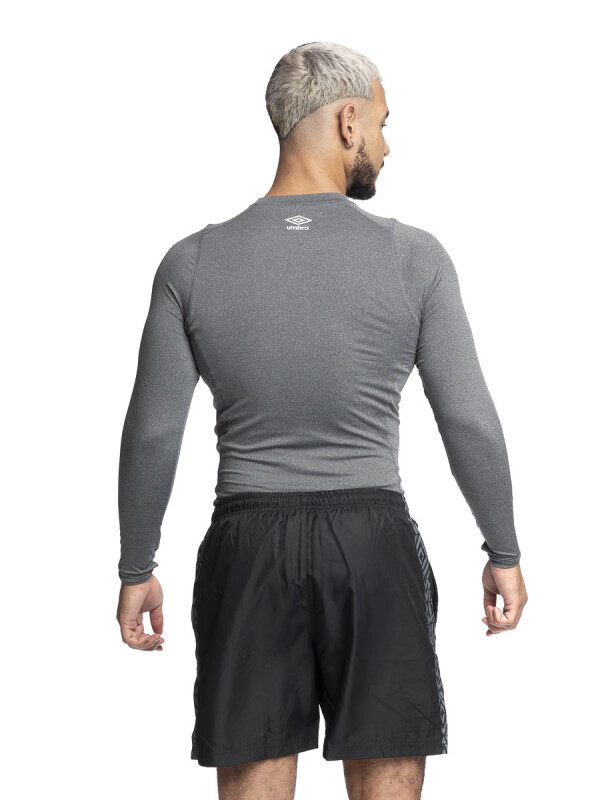 T-Shirt Térmica Manga Larga Umbro Hombre 005