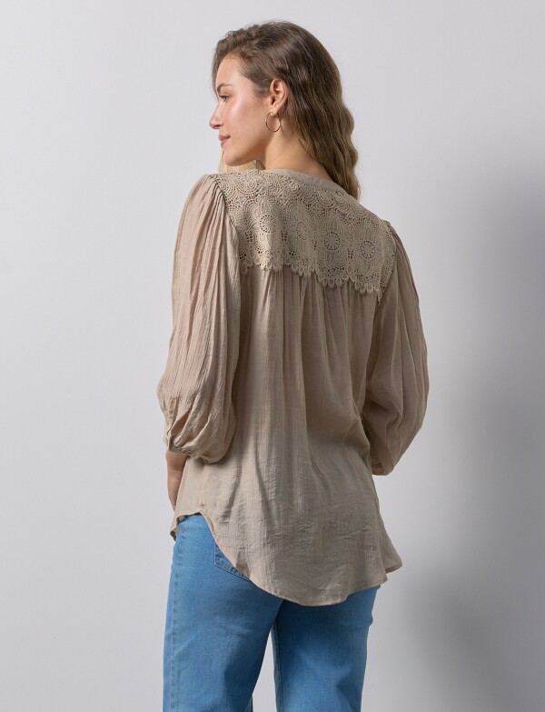 Blusa Crochet BEIGE