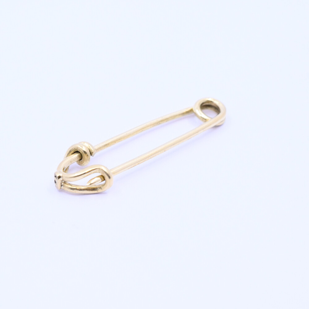 Alfiler en oro 18k. Alfiler en oro 18k.