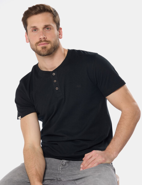 REMERA LISA CON BOTONES Negro
