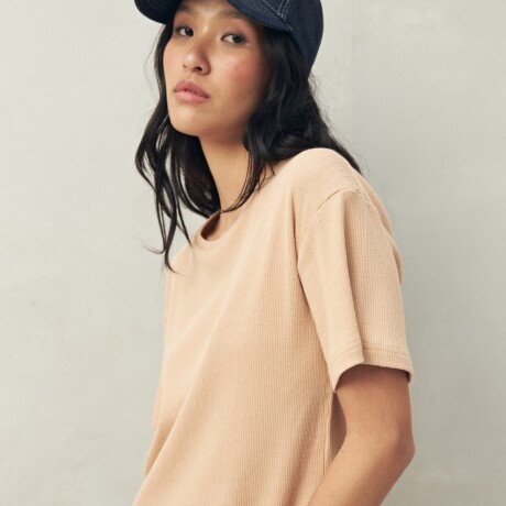 REMERA BASILE Caramelo