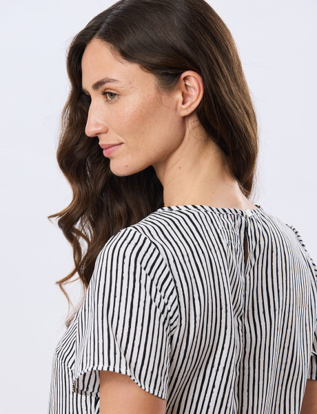 BLUSA CLÁSICA Raya Negra