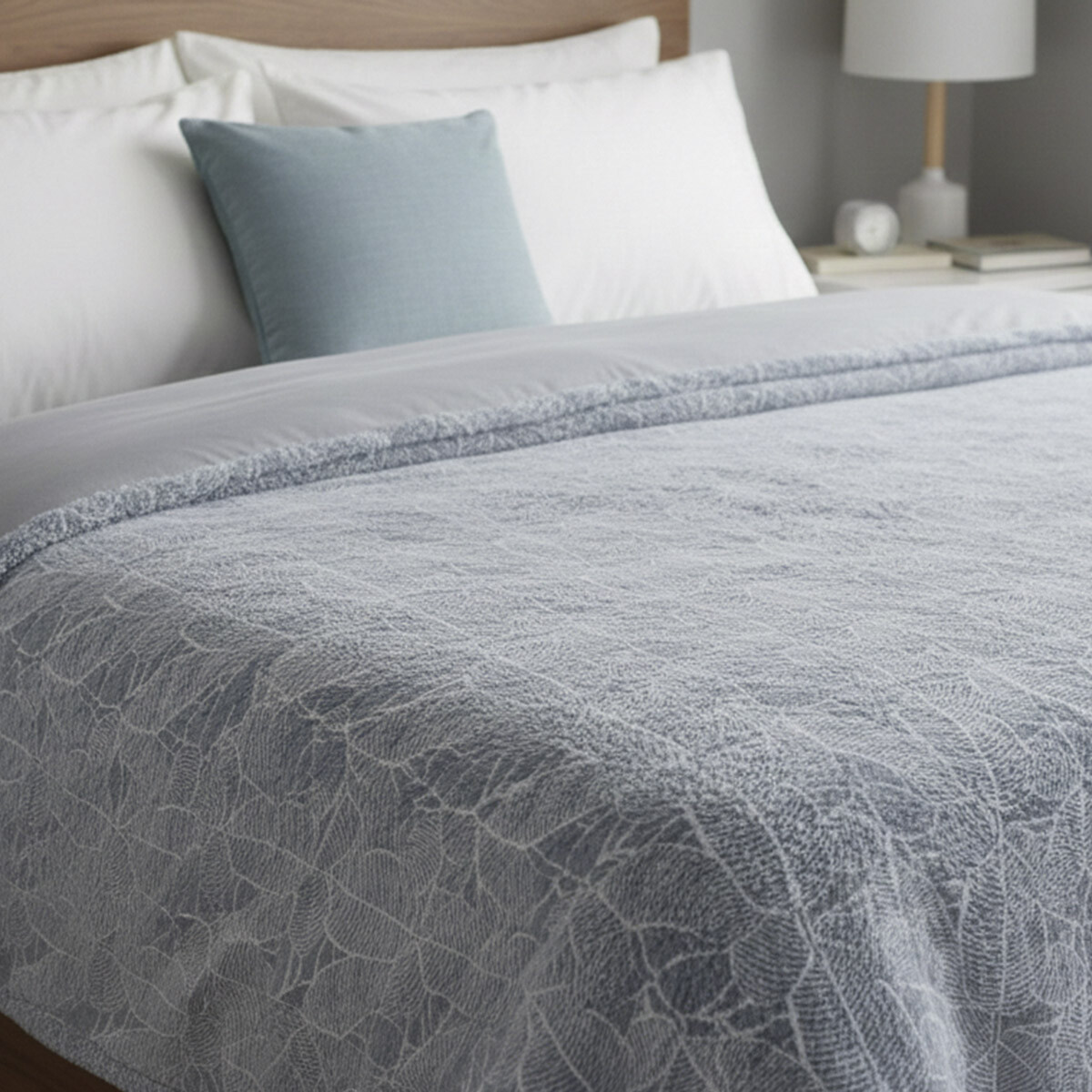 Frazada Polar King Size Home Class 240 x 260 cm - HOJA CELESTE 