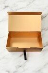 Caja rígida con imán 30x15x10,5 cm. DORADO