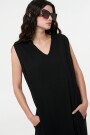 VESTIDO LARGO CON CAPUCHA Negro