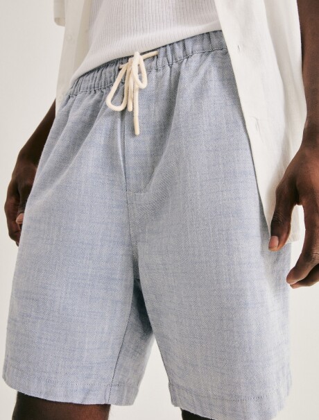 BERMUDA CON TELA TEXTURIZADA BERMUDA CON TELA TEXTURIZADA