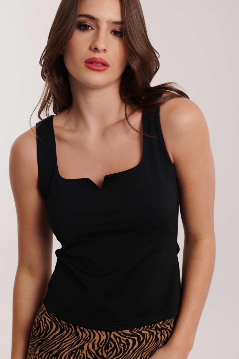 MUSCULOSA PILI NEGRO