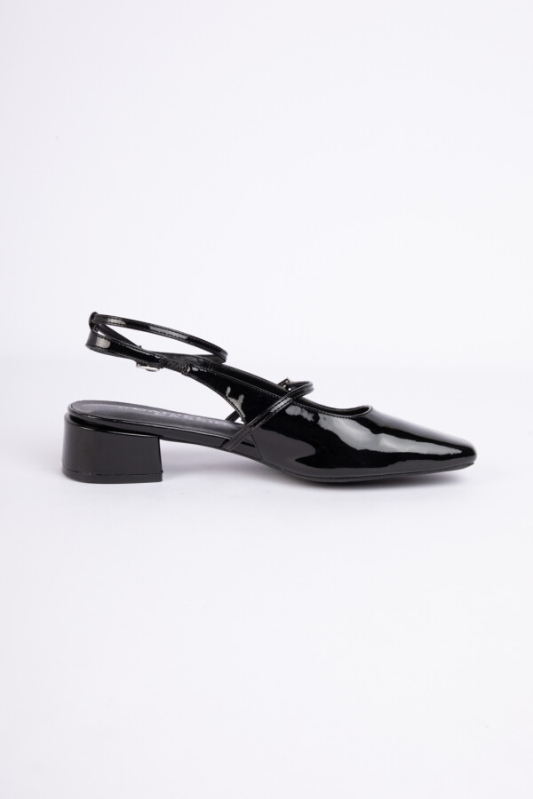 ZUECO MAGALI Charol Negro