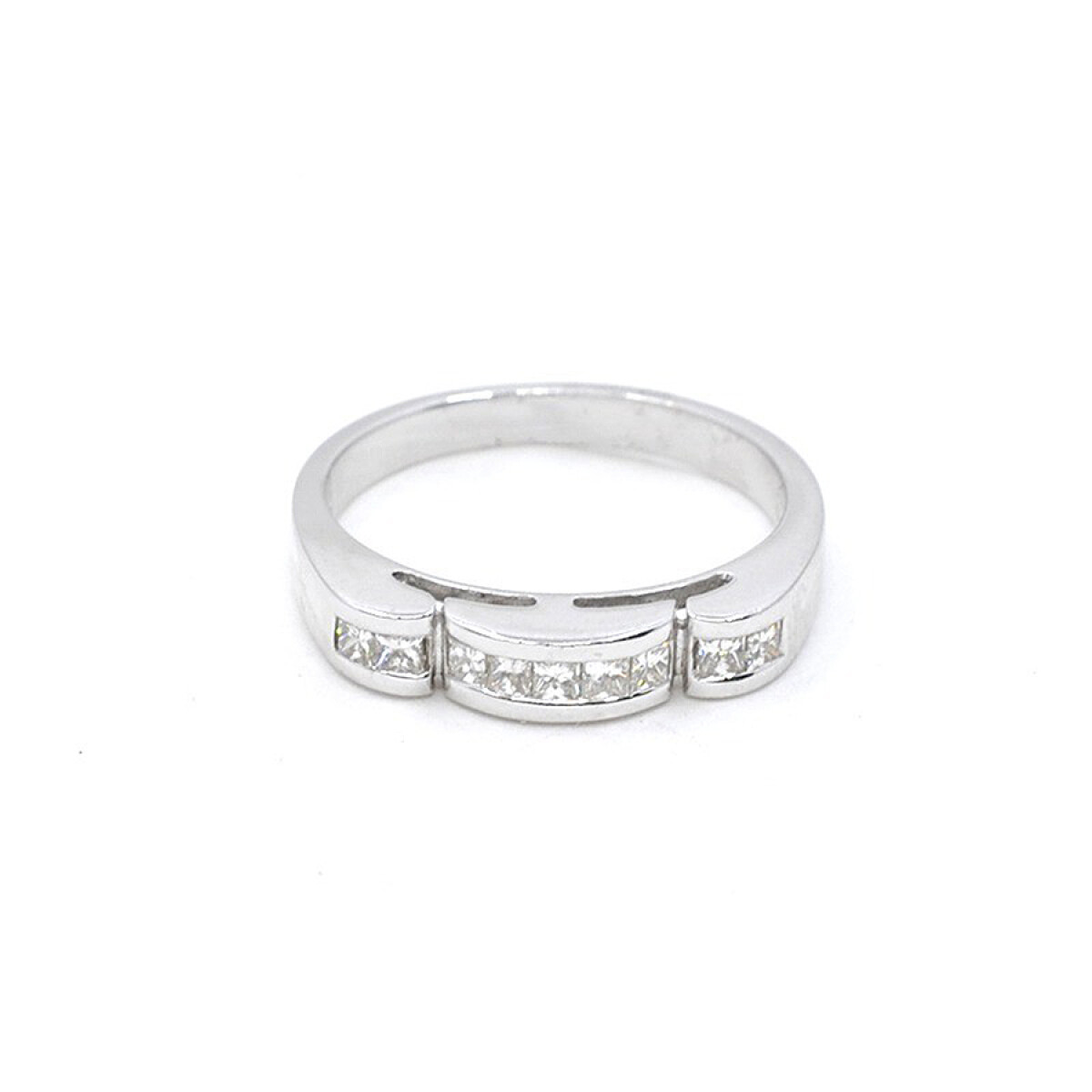 Anillo En Oro 18K Blanco Con Brillantes 