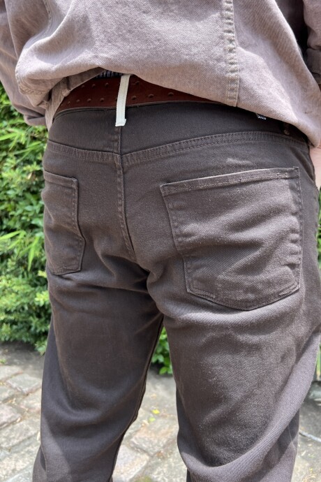 Jean Hombre Chocolate