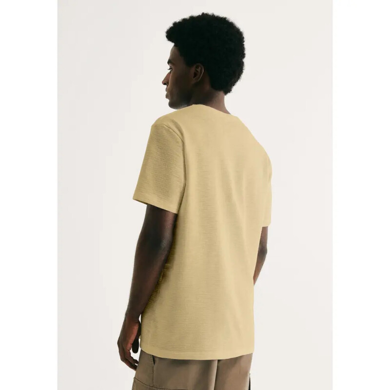 CAMISETA MM MASC OLIVA MEDIO