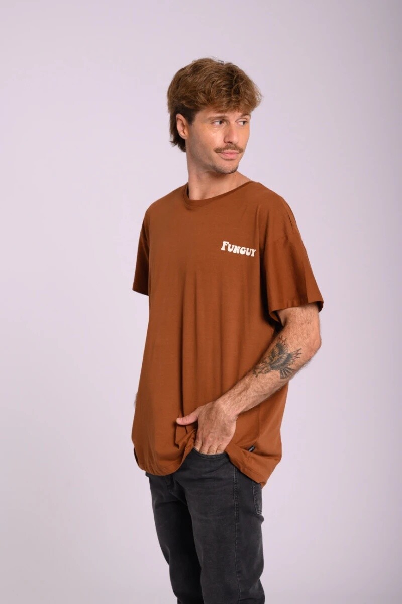 Remera Hombre M/Corta Alg.C/Estampa Canva S-XXL - Marron 