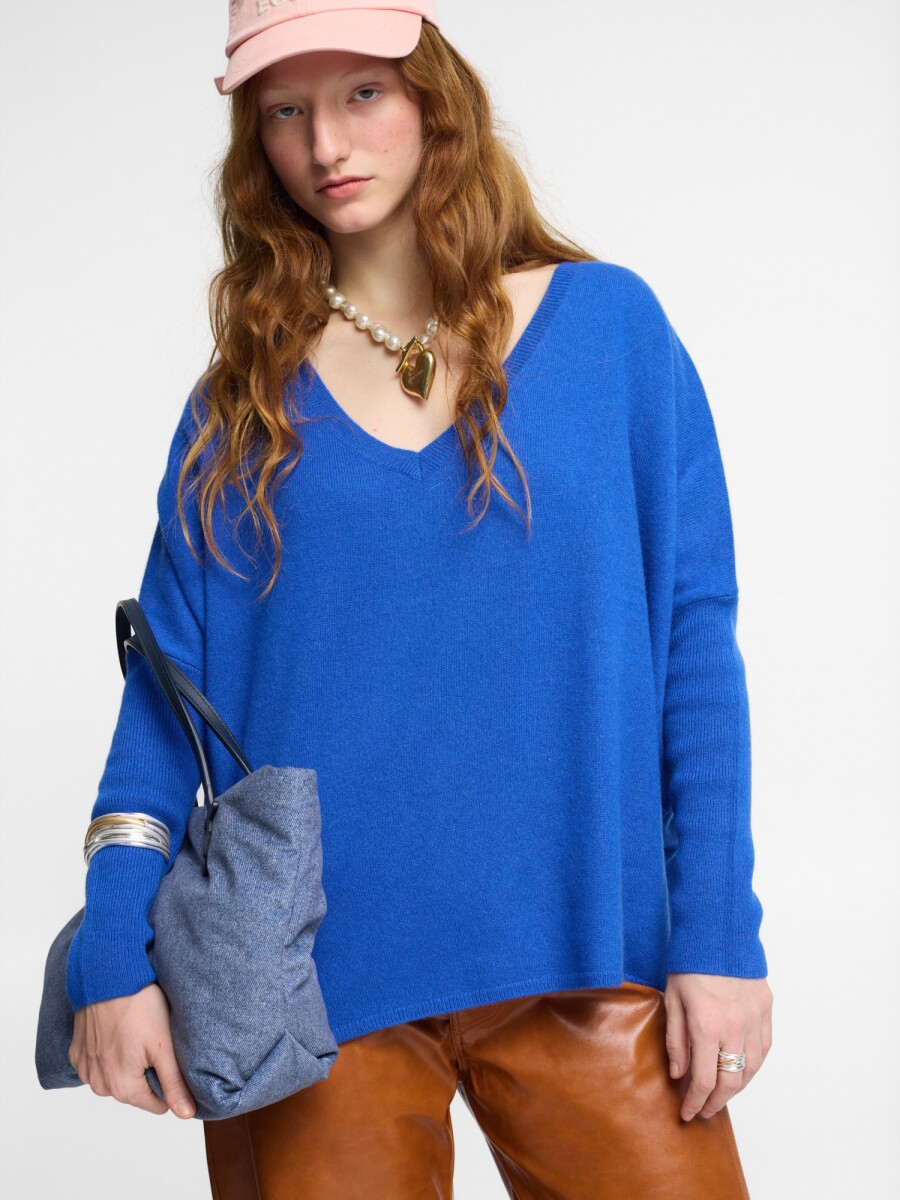 SWEATER 