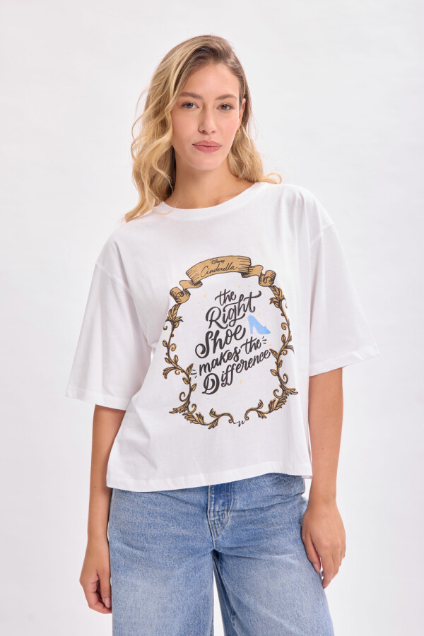 Remera oversize estampa Princesa Blanco