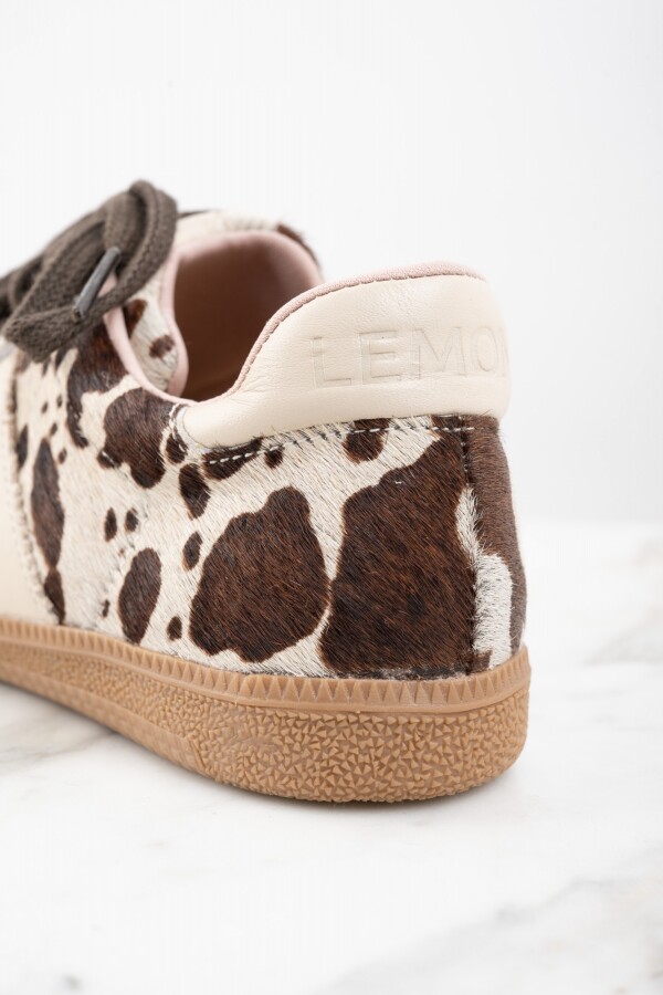 Zapatilla Pelo Vaca Marrón