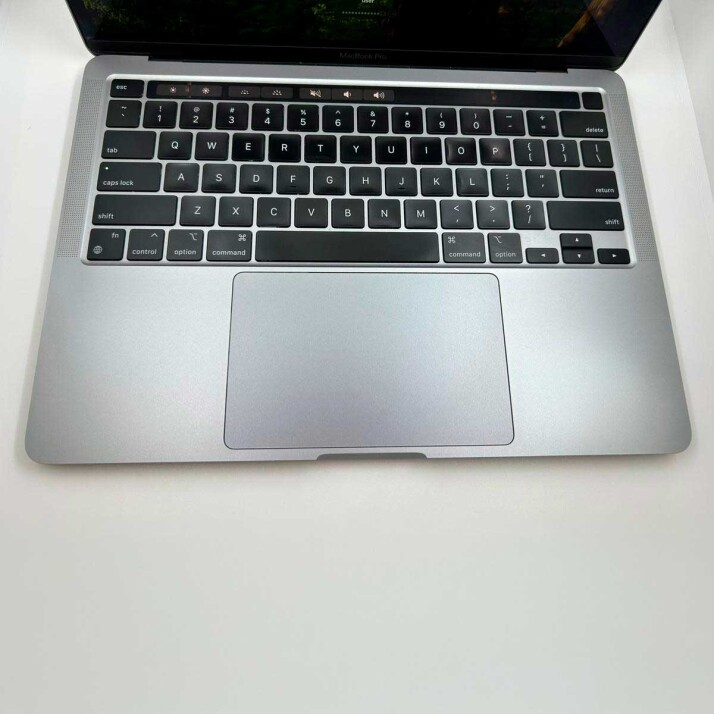 MacBook Pro 13" 2020 M1 - 8GB RAM 512 SSD MacBook Pro 13" 2020 M1 - 8GB RAM 512 SSD