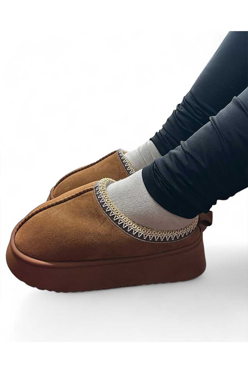 PANTUFLA PLATAFORMA TIPO ZUECO Camel