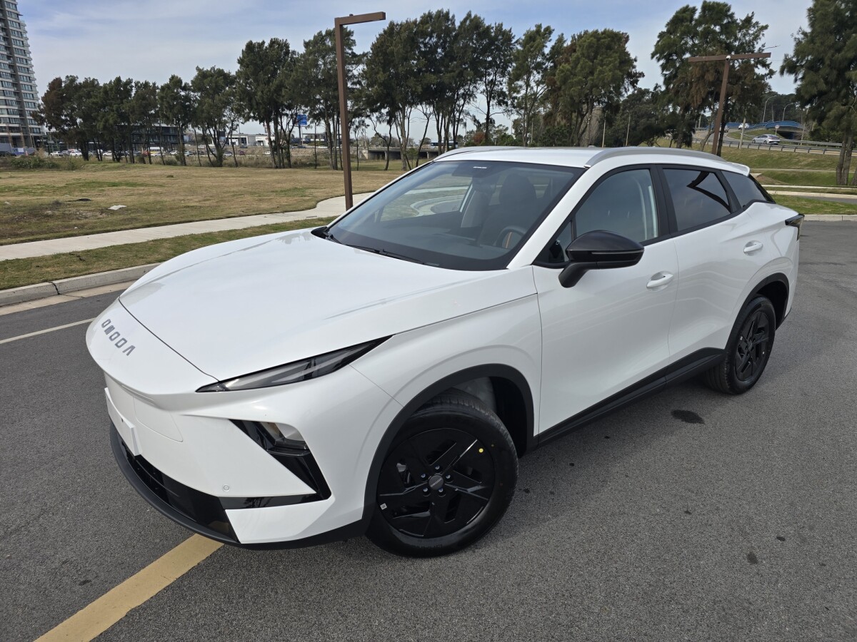 Omoda E5 Luxury Extra Full 2027 0KM | Permuta / Financia Omoda E5 Luxury Extra Full 2027 0KM | Permuta / Financia