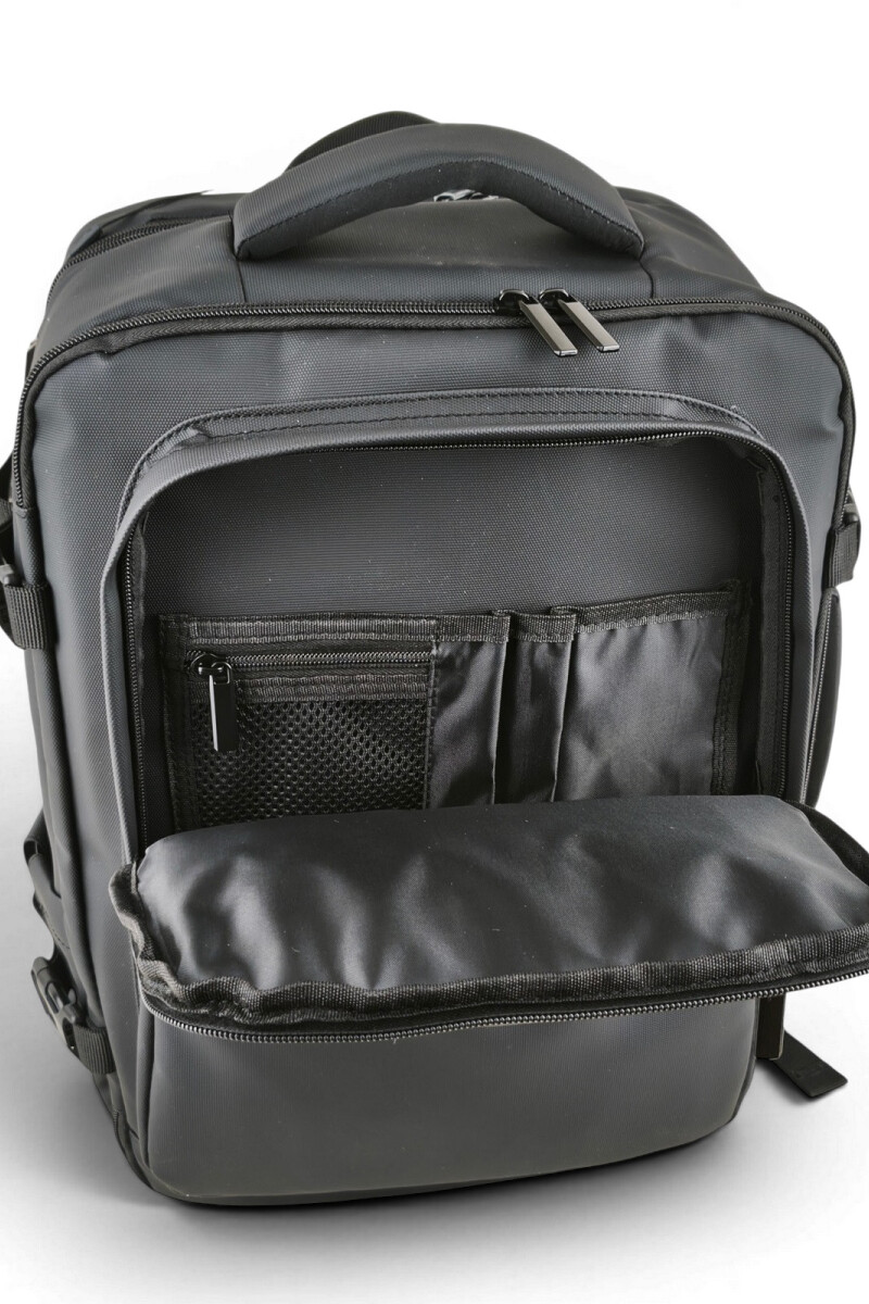 Mochila de viaje cerrado al vacío, porta laptop y puertos usb Mochila de viaje cerrado al vacío, porta laptop y puertos usb