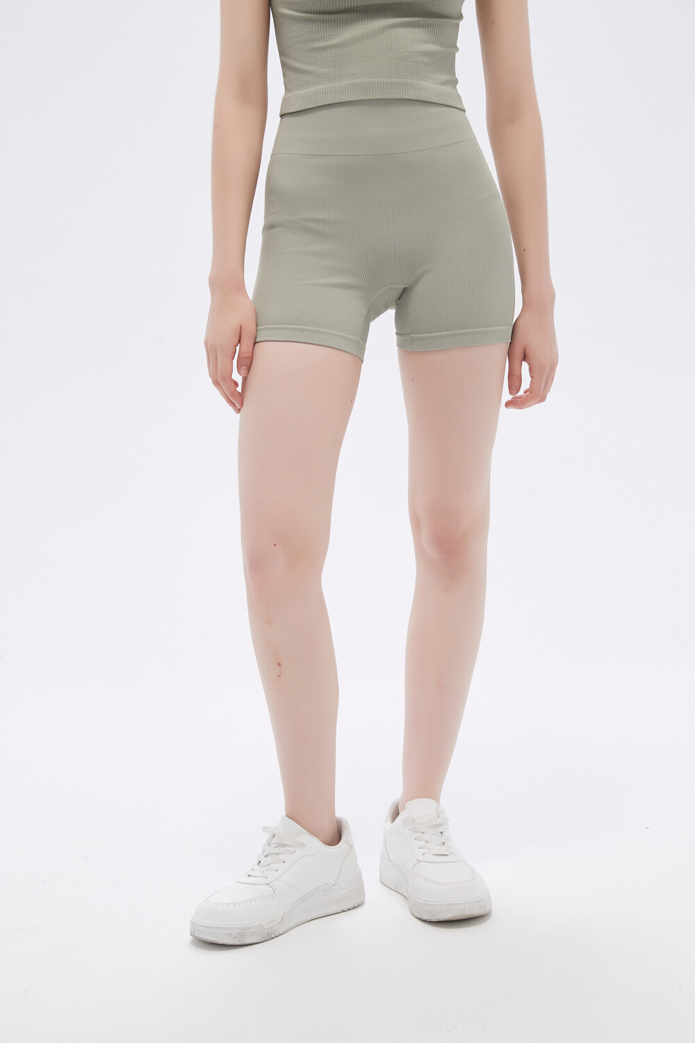 Short Lias Verde Grisaceo