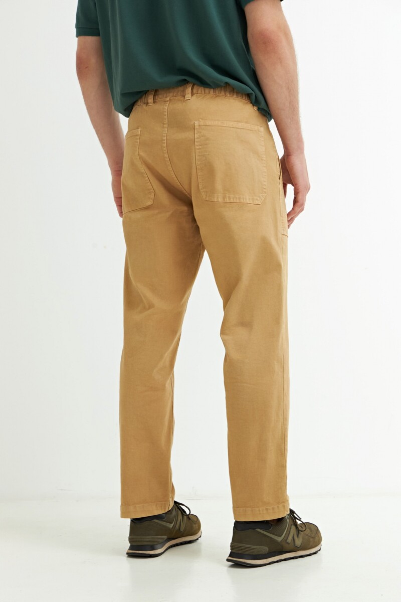 Pantalón con bolsillos BEIGE