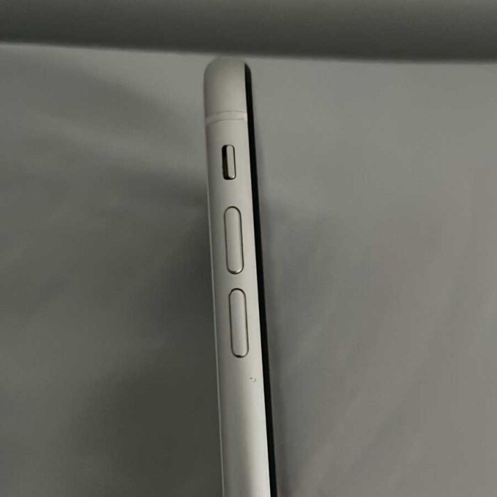 iPhone 11 128GB - White iPhone 11 128GB - White