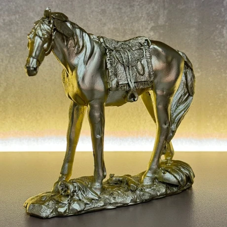 Escultura Caballo Resina Altura 13cm x Largo 12cm Escultura Caballo Resina Altura 13cm x Largo 12cm
