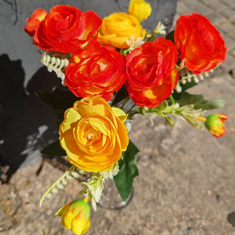 Ramo de Flores de Ranúnculo Artificial Naranja