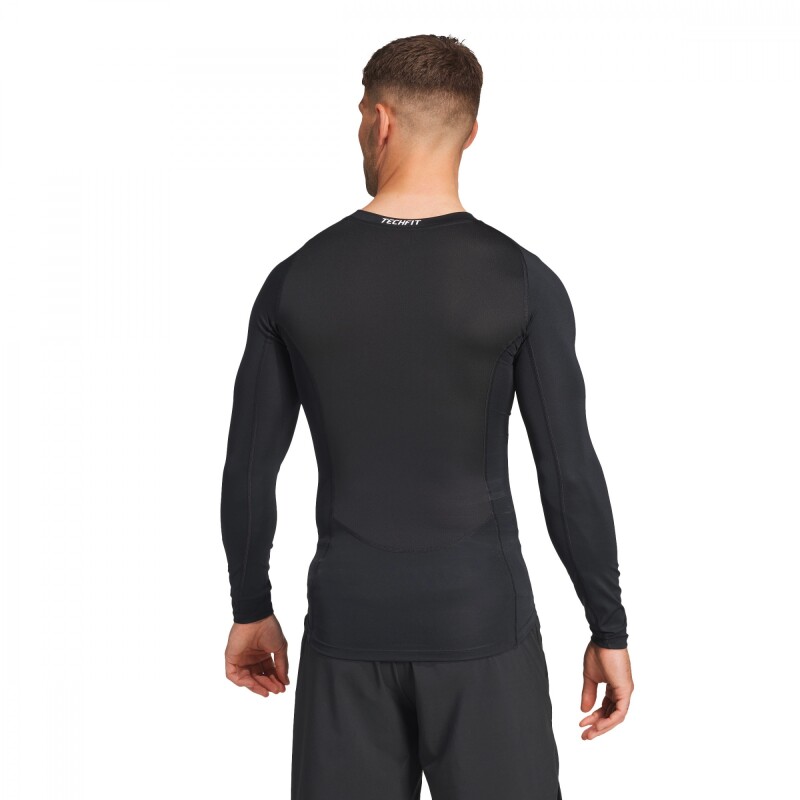 Remera Techfit Tee de Hombre Negro
