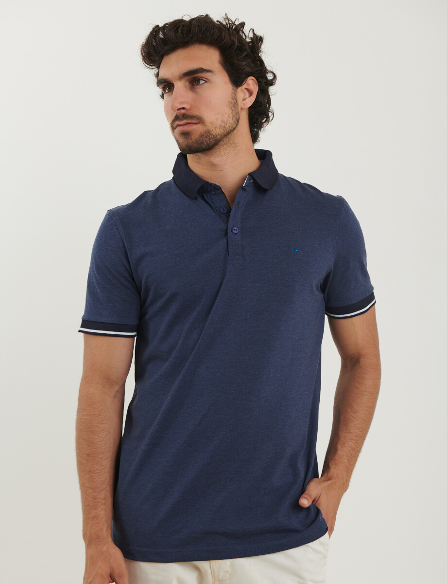 520974 REMERA HARRINGTON LABEL Azul Piedra