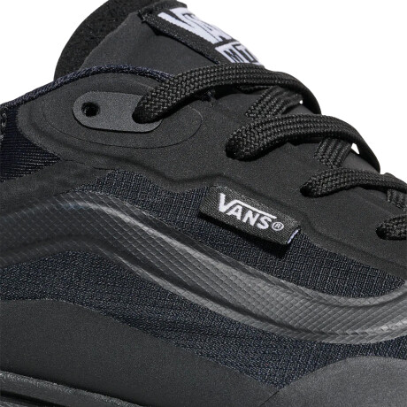 VANS MTE CROSSPATH Black