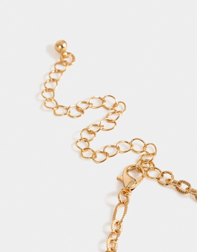 Collares Cortos Metal diferenciado Collares Cortos Multi Dije - Dorado