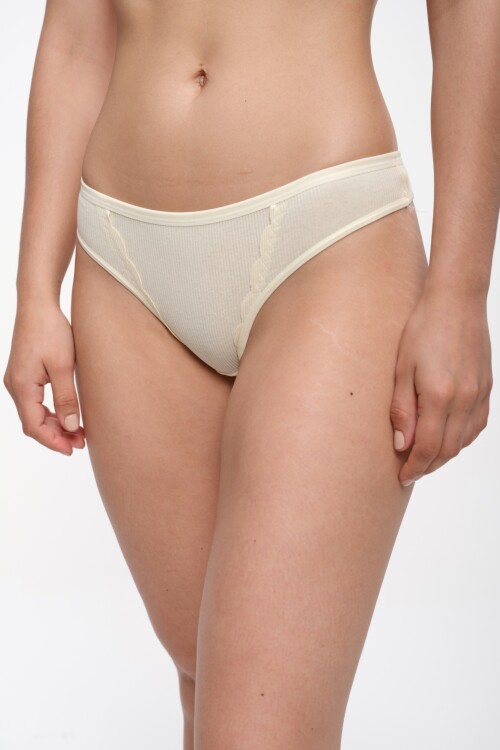 Colaless Vivian Amarillo