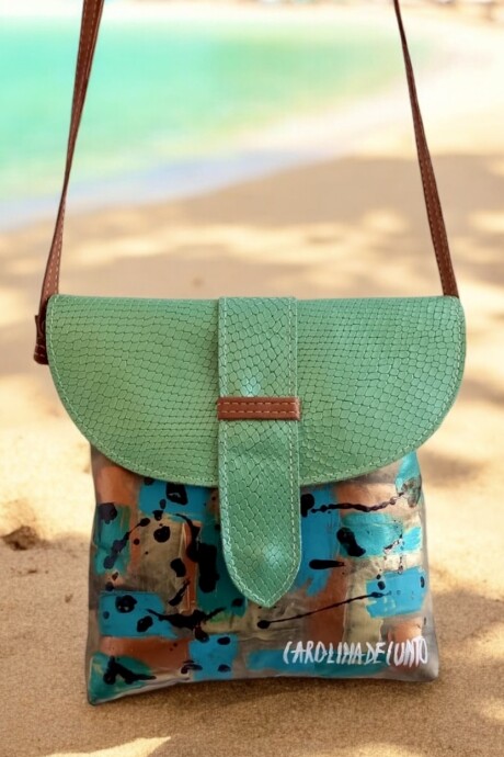 Cartera Y Bandolera De Cuero EMI Línea Ottenta Color Verde Con Arte Pintado A Mano. Cartera Y Bandolera De Cuero EMI Línea Ottenta Color Verde Con Arte Pintado A Mano.