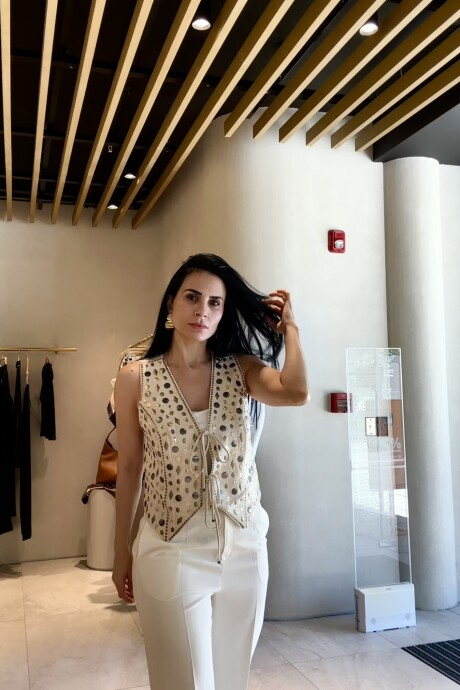 Chaleco con apliques Deia Beige