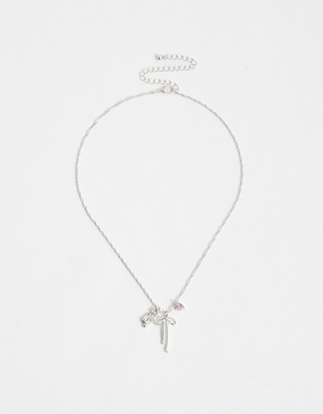 Cadena Corta con Dije Cadena Corta Con Dijes Bañada En Plata - Plateado