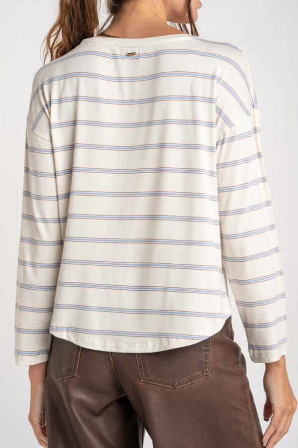 Remera Celeste