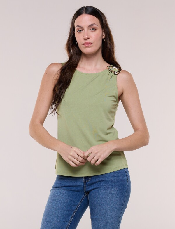 Musculosa Con Broche VERDE