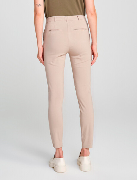 PANTALÓN BÁSICO SASTRERO BEIGE