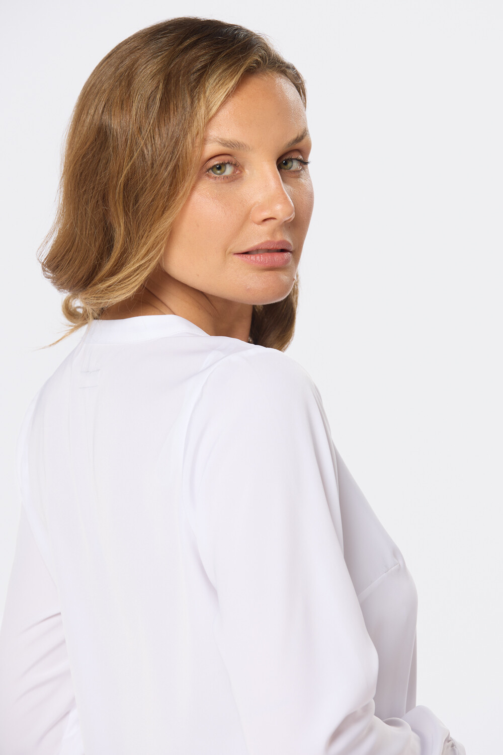 BLUSA CUELLO MAO Blanco