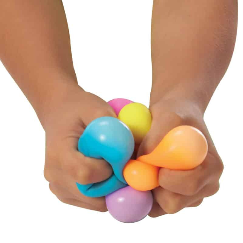 RAINBOW TEENIE NEEDOH- squishy pelota Rainbow Teenie Needoh- Squishy Pelota