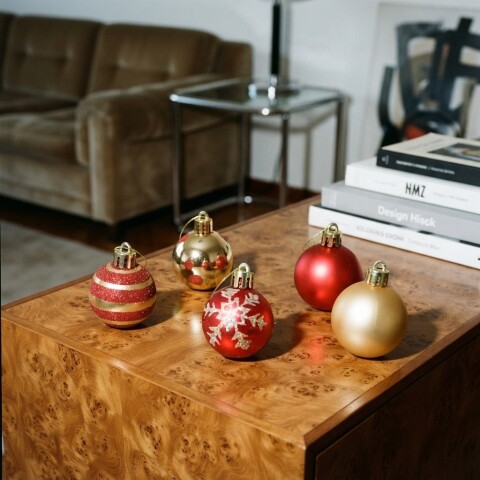 Set x50 chirimbolos 4 cm para árbol de navidad - Rojo y dorado Set x50 chirimbolos 4 cm para árbol de navidad - Rojo y dorado