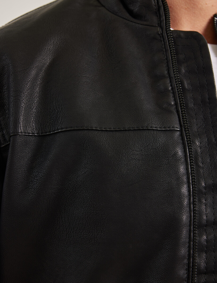 300667 CAMPERA HARRY Negro