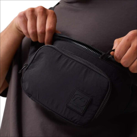 Riñonera Rusty Hachi Negro