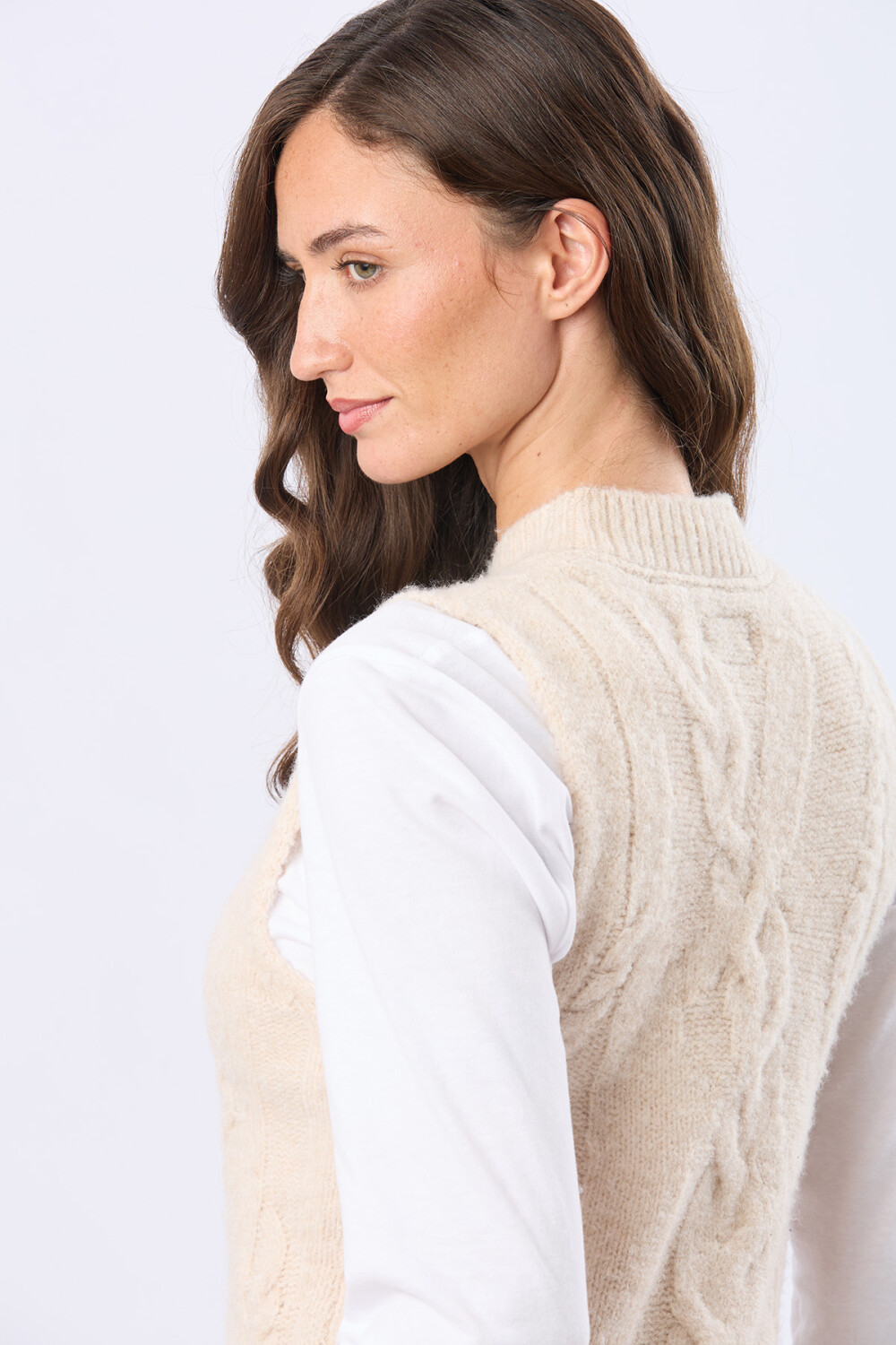 CHALECO TEJIDO DE ABRIGO Beige