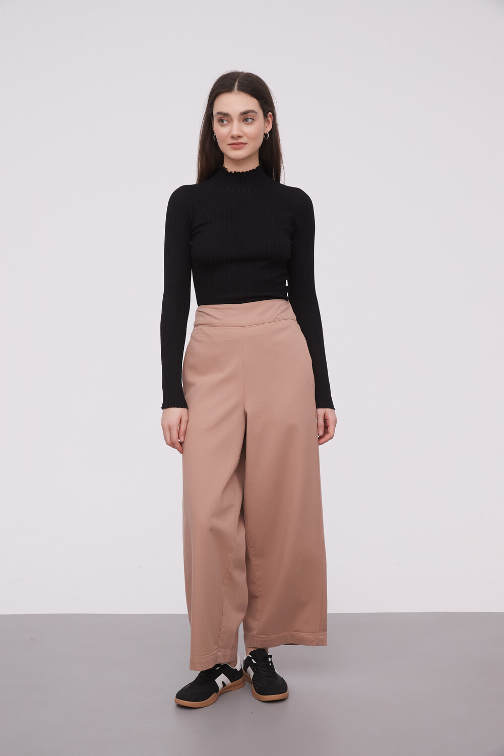 Pantalon Tane Beige Oscuro