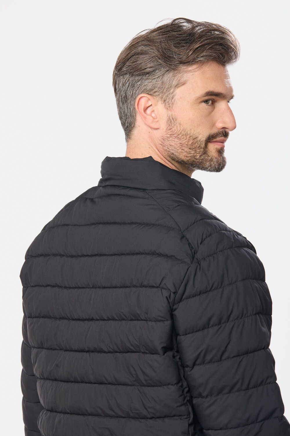 CAMPERA CAPUCHA DESMONTABLE Negro