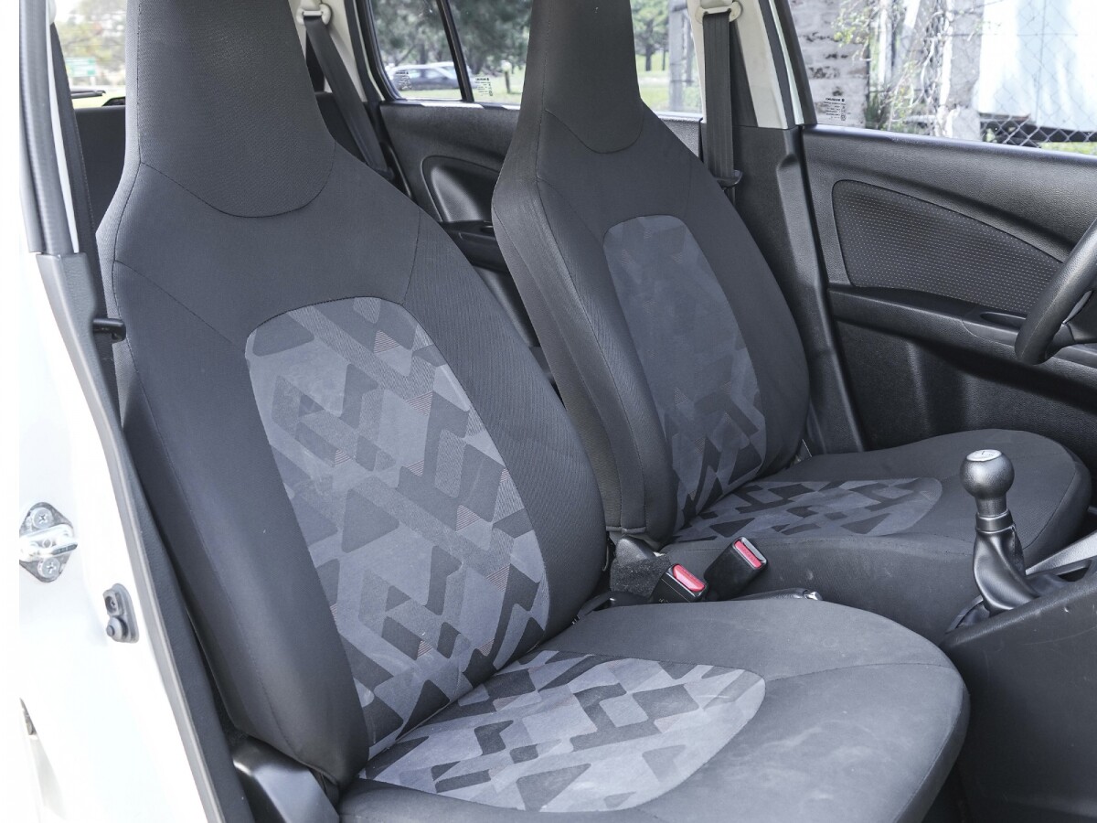 Suzuki Celerio GL 1.0 Extra Full| Permuta / Financia Suzuki Celerio GL 1.0 Extra Full| Permuta / Financia
