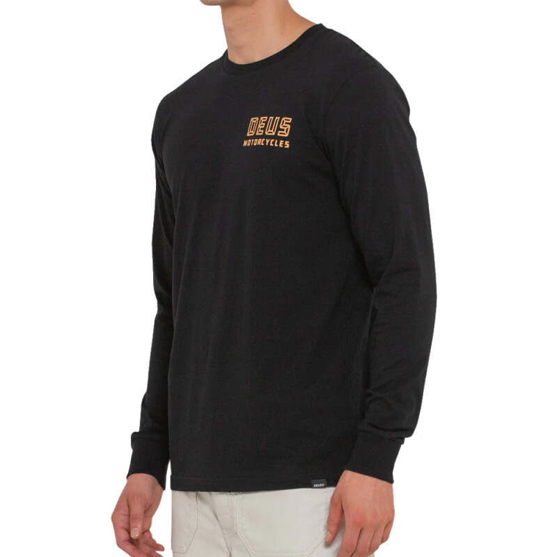 Remera ML Deus Quarters Ls Tee Negro Remera ML Deus Quarters Ls Tee Negro